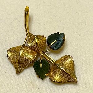 Vintage Creed 12K Gold filled Leaf and Jade Brooch